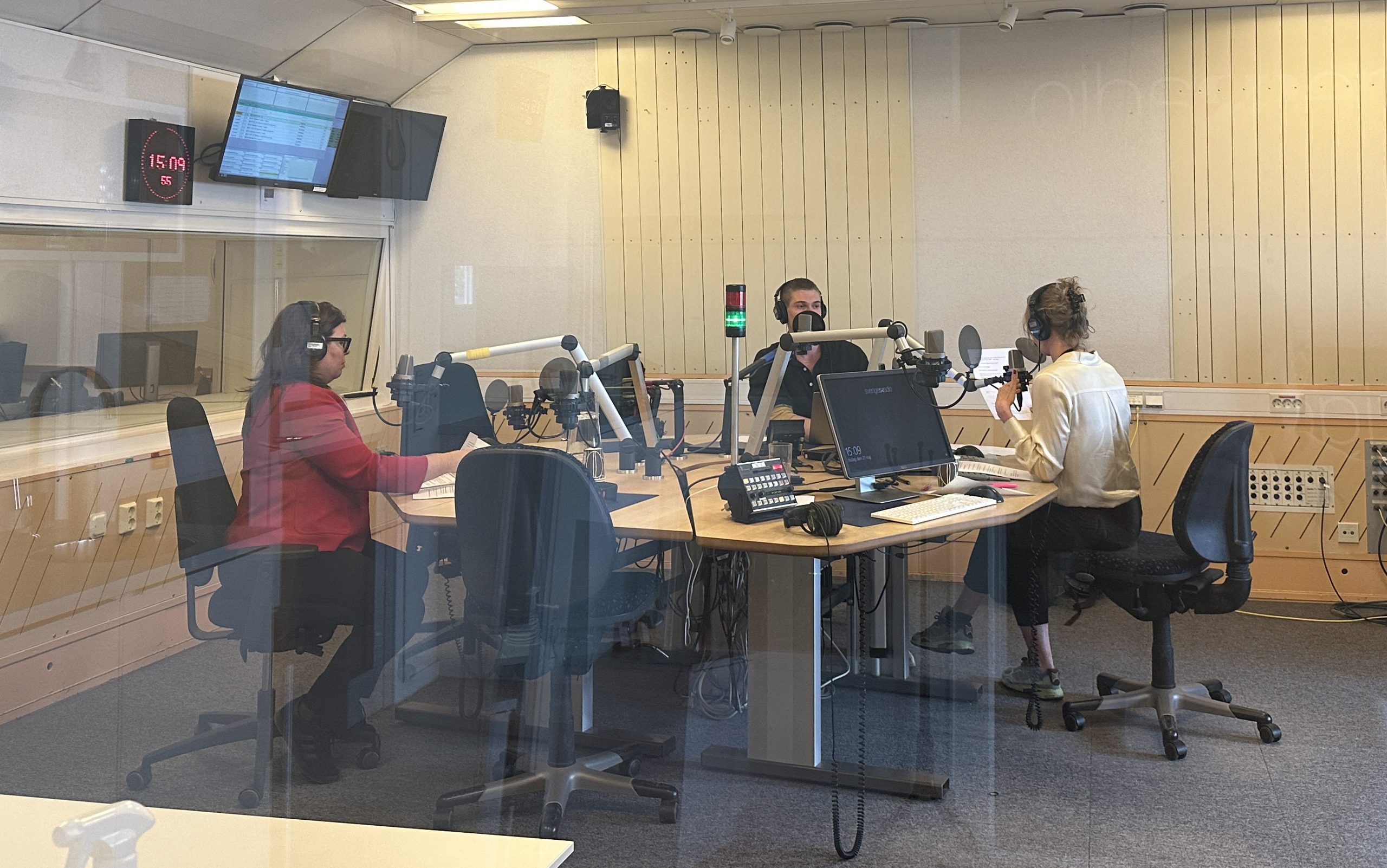 Featured image for “Edit Künstlicher gästar Talkshow i P1”
